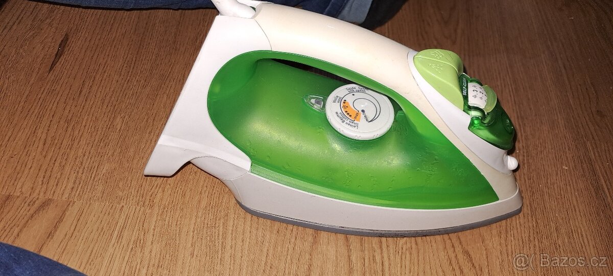 Žehlička TEFAL - 2