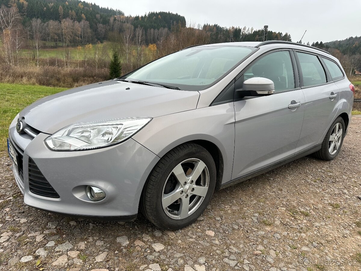 Ford Focus 1.0i - 2