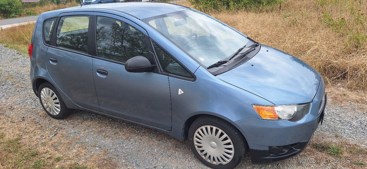 Mitsubishi Colt - 2