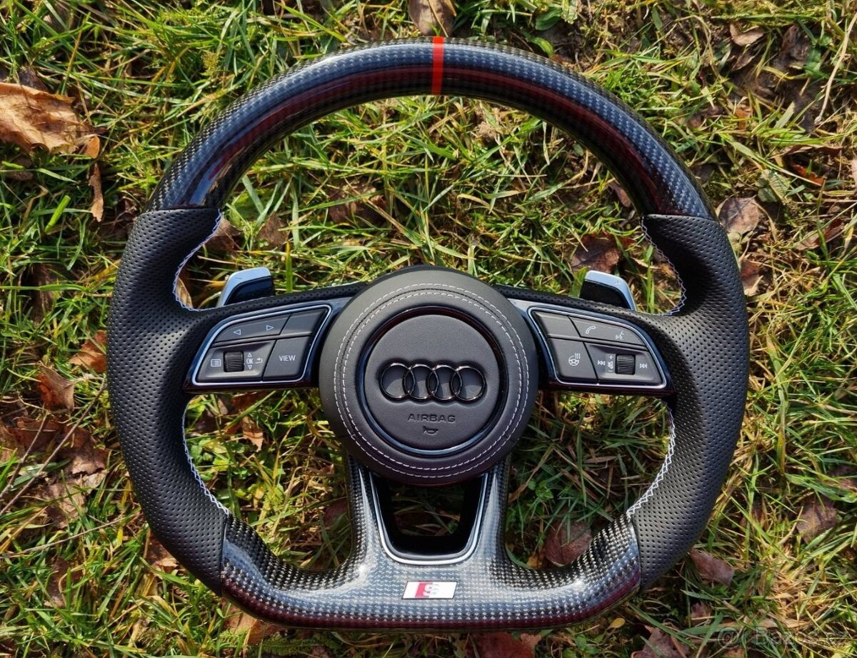 VYHRIEVANY VOLANT AUDI / KARBÓN SPORTOVY ZKOSENY - 2