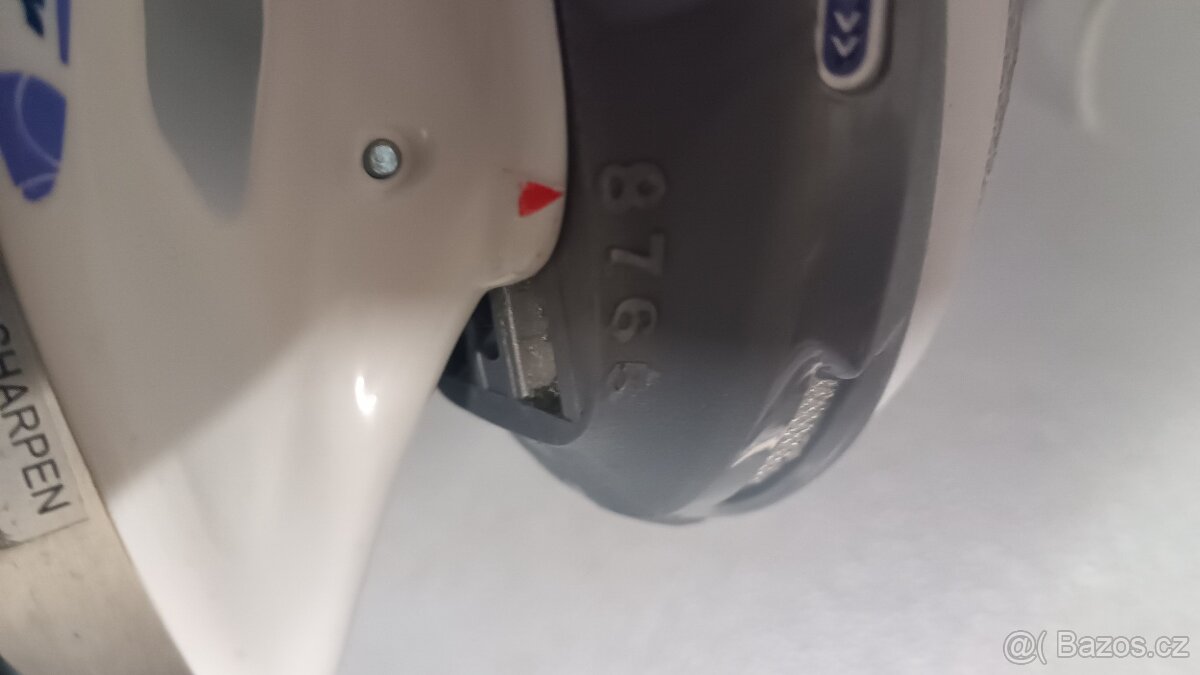 Dívčí lední brusle - 2