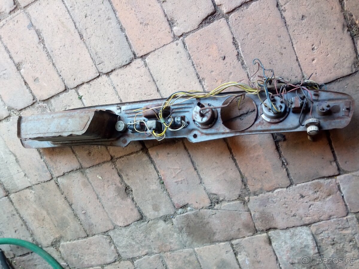 Škoda Octavia palubní deska - 2