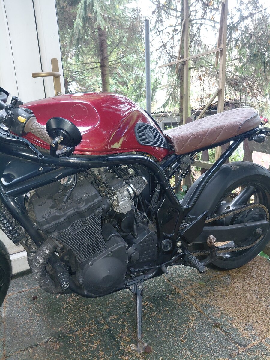 Podam Suzuki 600 cafe racer - 2