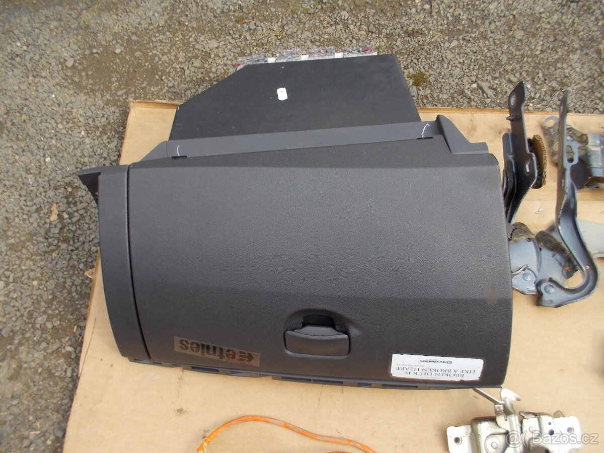 Díly Clio III 1.2 16v 55kw (č.2) - 2