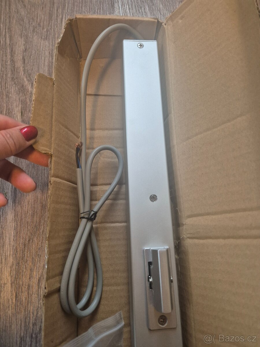 Elektricky pohon na otevirani oken - 2