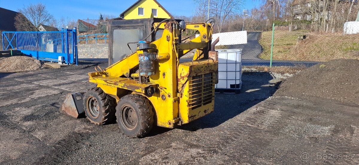 Prodám unc 60 plně pojizdny6 - 2