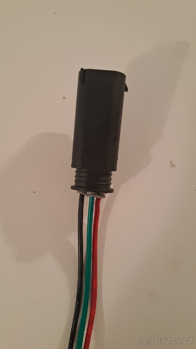 BMW konektor pro připojení navigace a příslušenství - 2