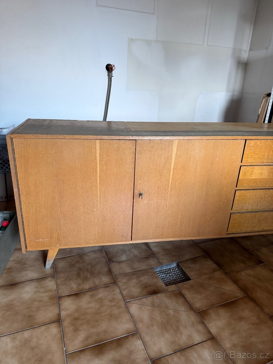 Retro komoda U-460 Jiroutek - 2