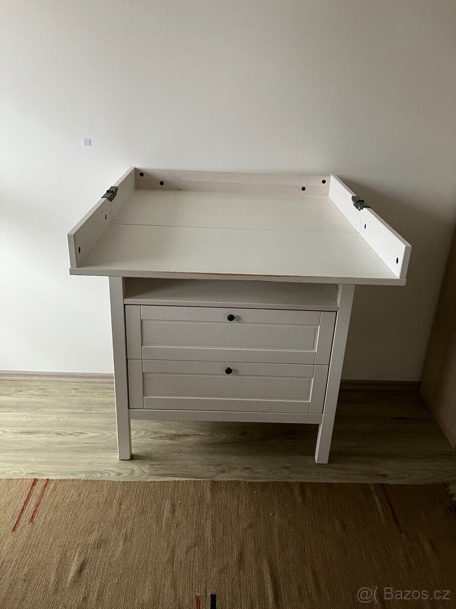 Přebalovací pult SUNDVIK - 2