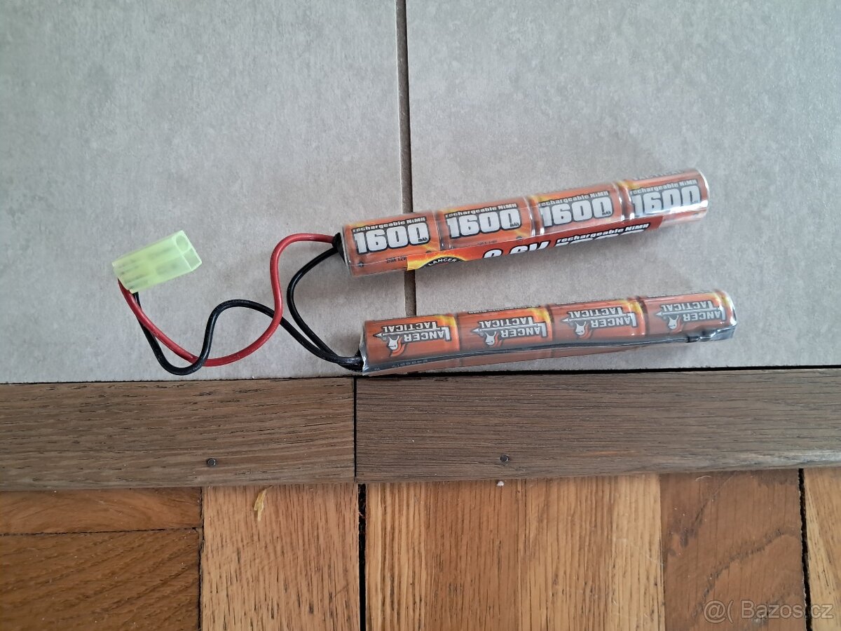 Airsoftová AEG M4 lancer tactical - 2