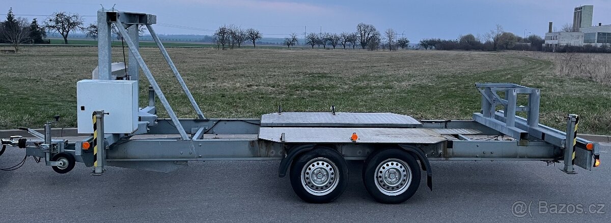 Bržděný dvouosý přívěs Eurotrailers / Autovia