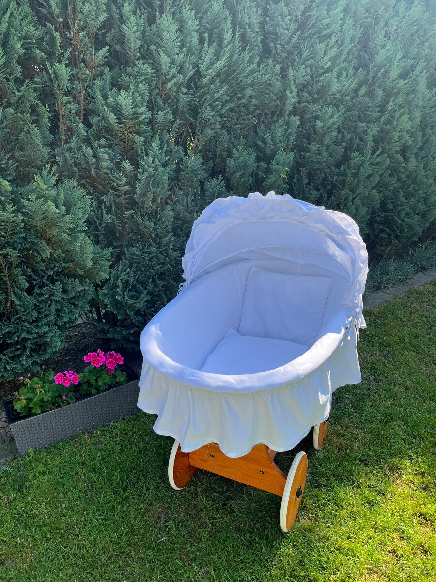 Proutěný koš na miminko - 2