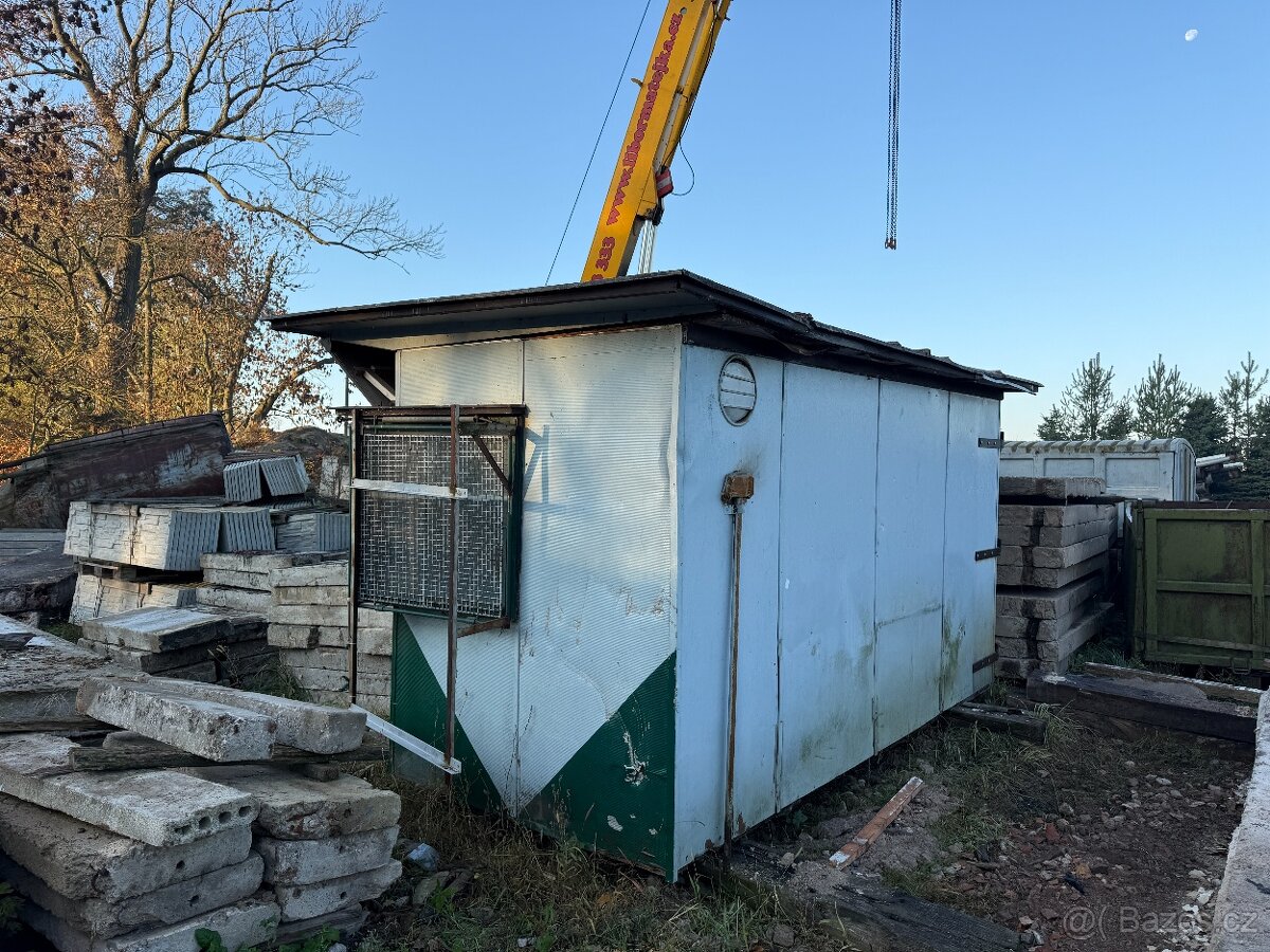 novinový stánek, sklad - 2