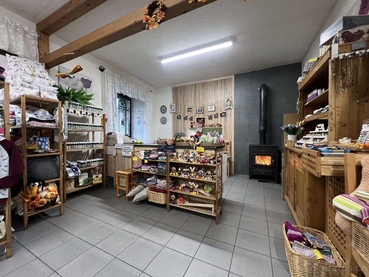 Prodej komerčního objektu v historickém centru Žamberka - 2