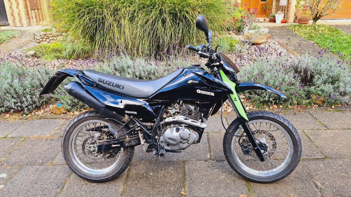 Suzuki DR 125 SM
