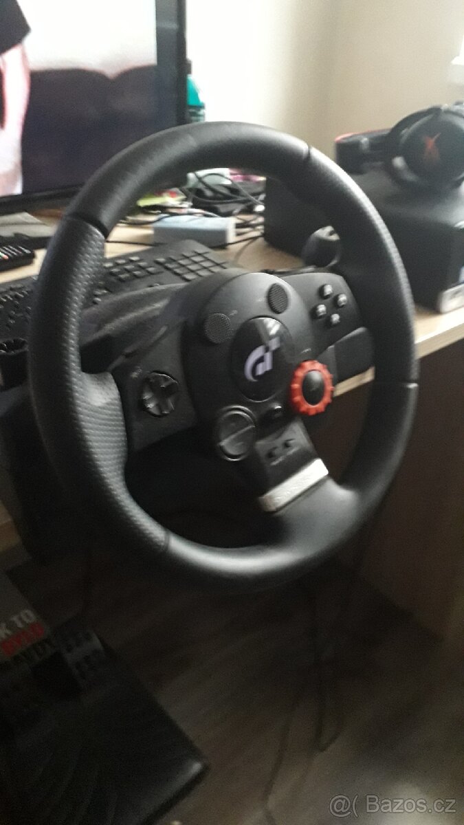 Herní volant Logitech Driving Force GT - 2