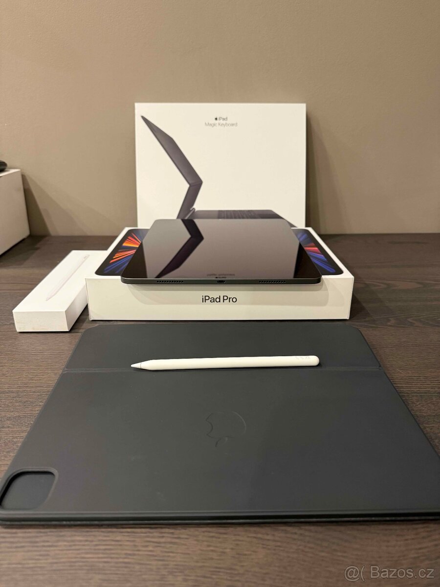 iPad Pro 12,9 256 GB M1 ves. šedý 2021; mag. keyb.; pencil - 2