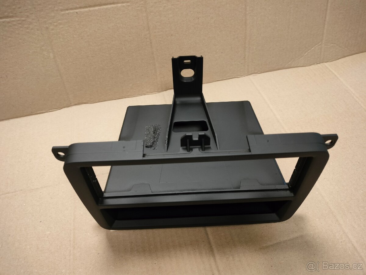 Rámeček pro autorádio VW T6 - 2