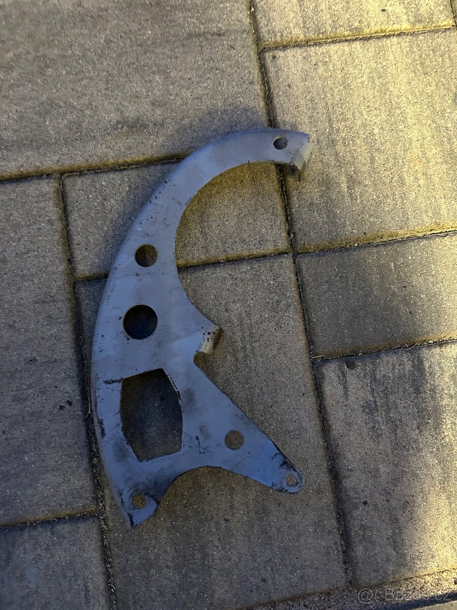 Škoda 110R/110ls/100 - držák tlumiče vyfuku - 2