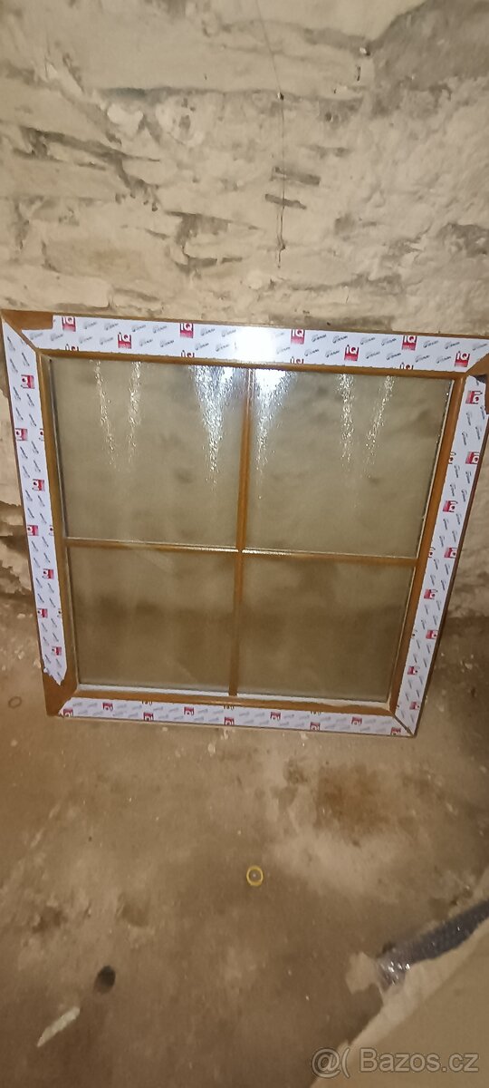 Plastové okno pevné 80x80 - 2