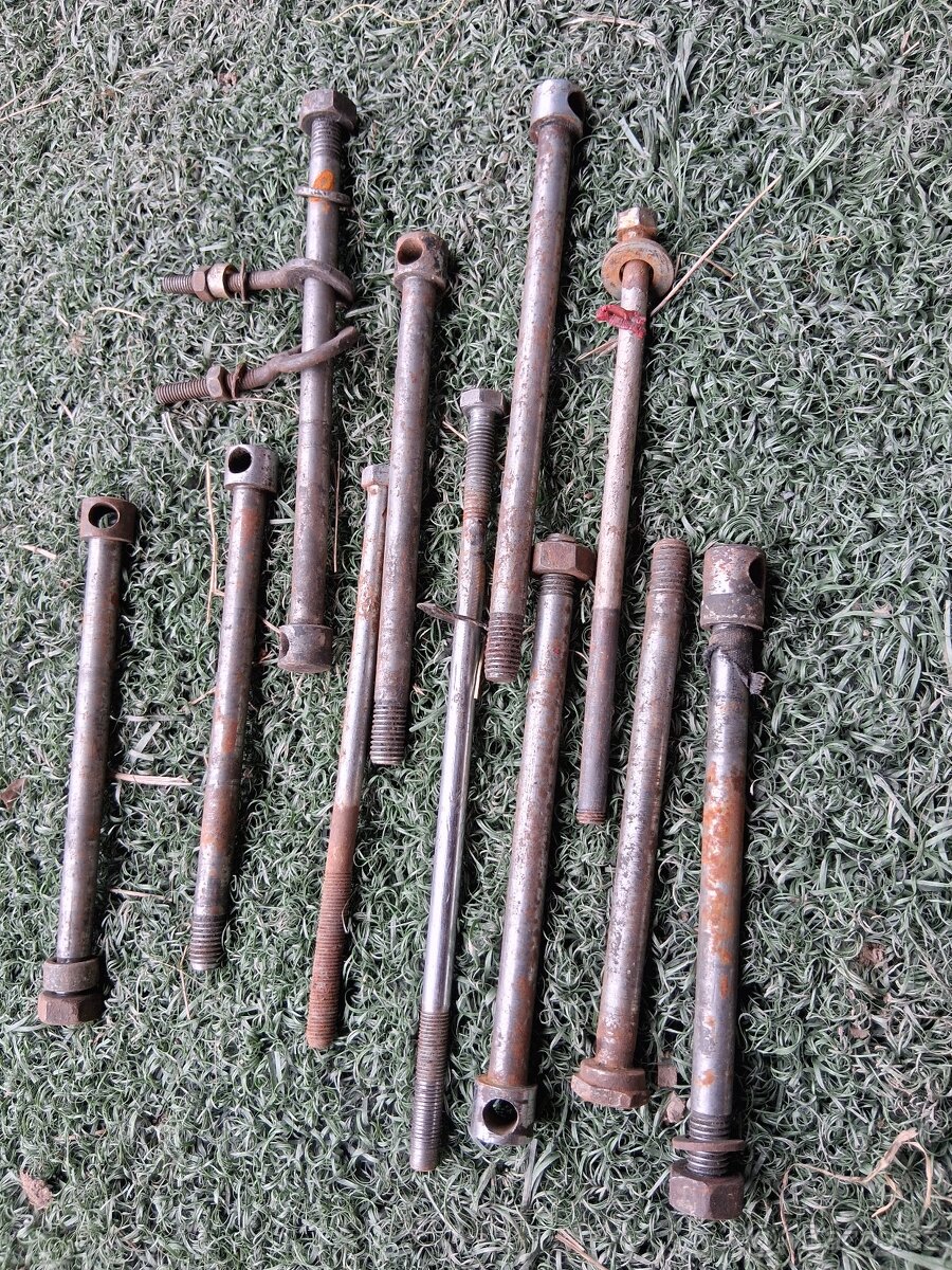 Stadion, Jawetta díly - 2