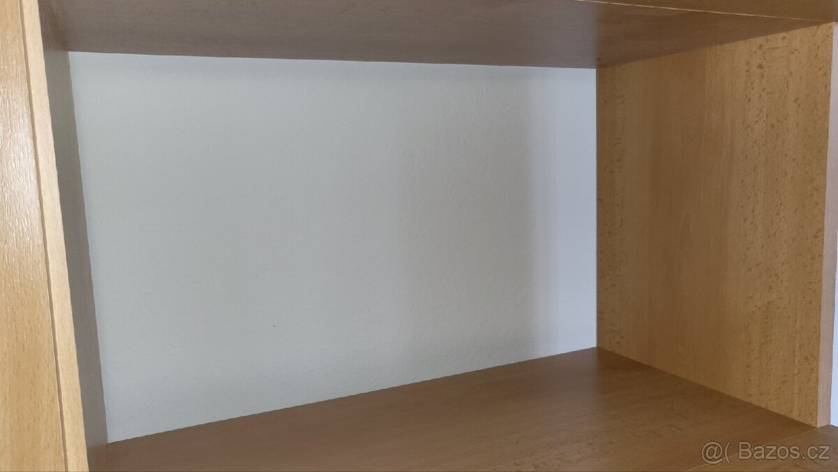 Kancelářský stůl - 2