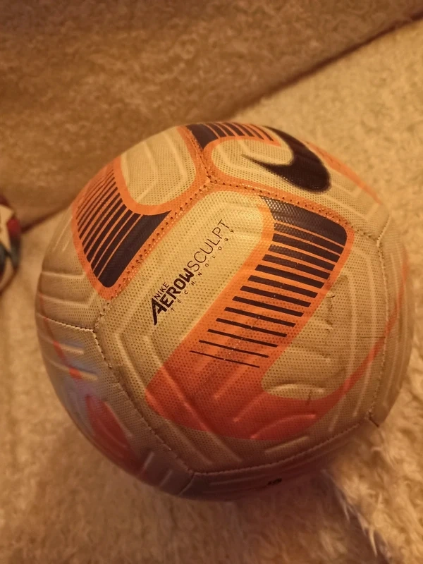 2x fotbalový míč, Nike a Adidas - 2