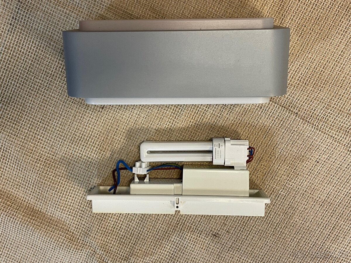 Venkovní světlo Philips 16900/87/16 - 2