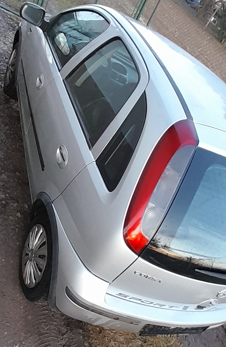 Opel Corsa C 2004 - 2