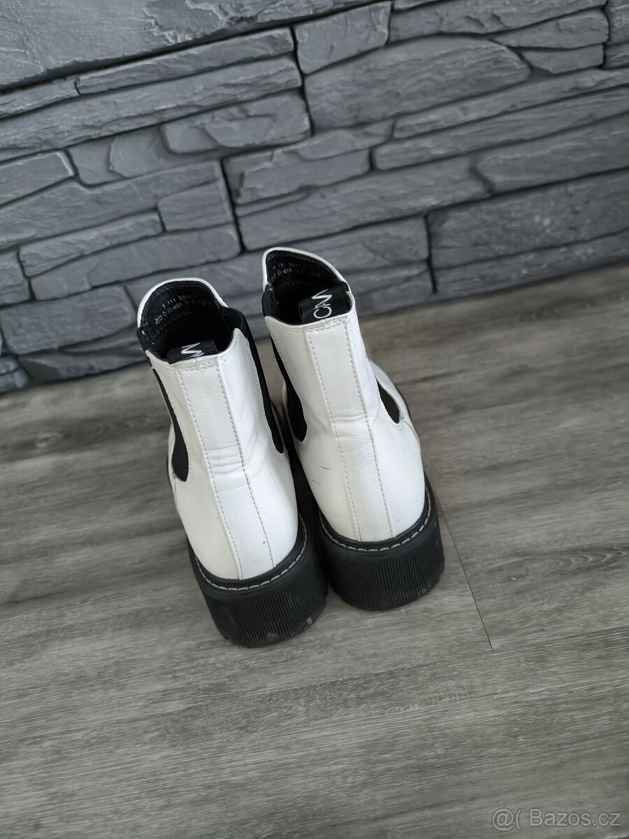 Kotníkové boty vel. 39 - 2