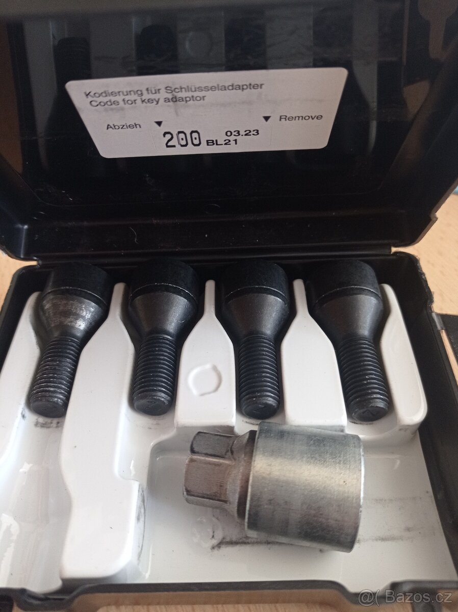 Sada bezpečnostních štoubů Sicustar BVN125 auto - černé - 2