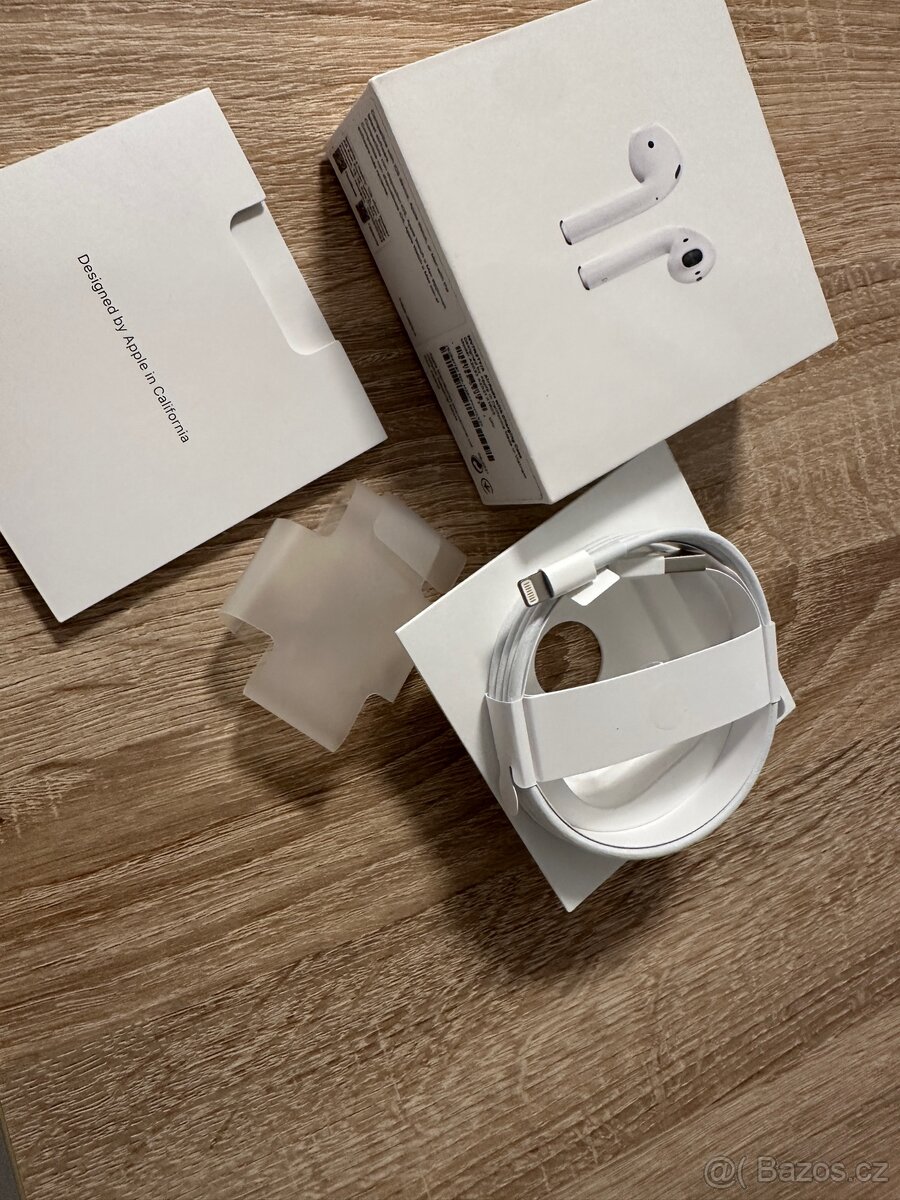 Prodávám obal od sluchátek AirPods - 2