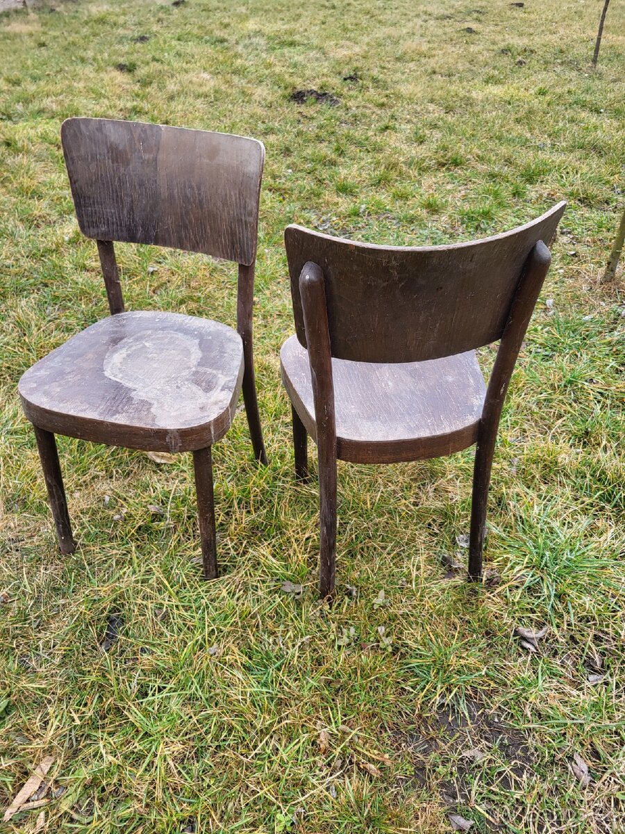 Staré židle Ton - 2