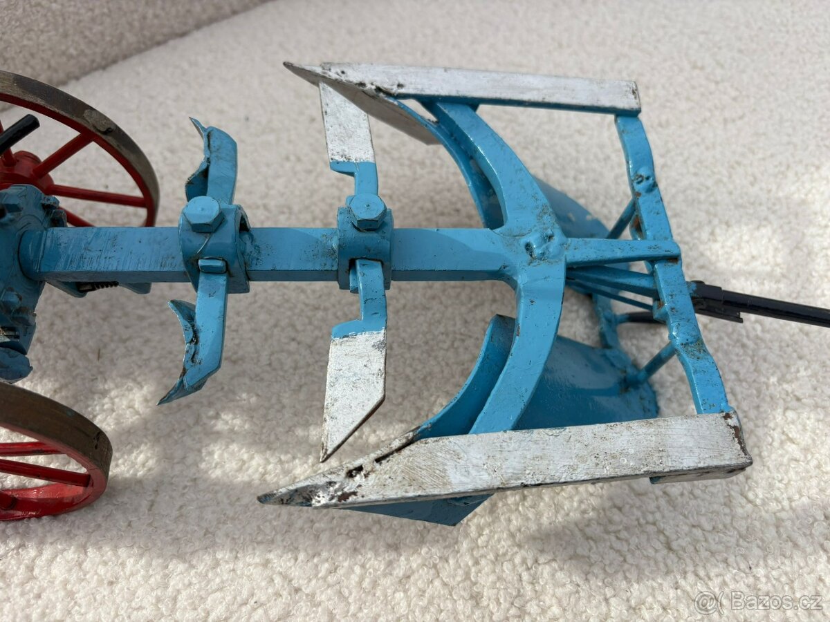 Model ruchadla - 2