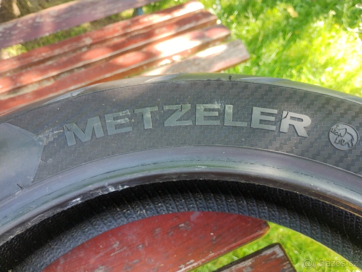 Pneu 150/70R17 - 2