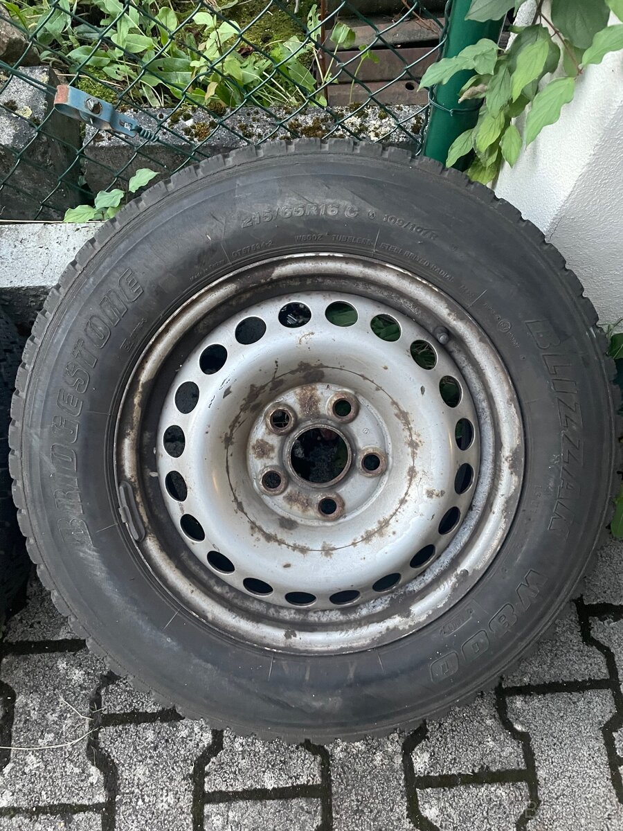 2 disky VW T5 , T6 16” s pneu - 2