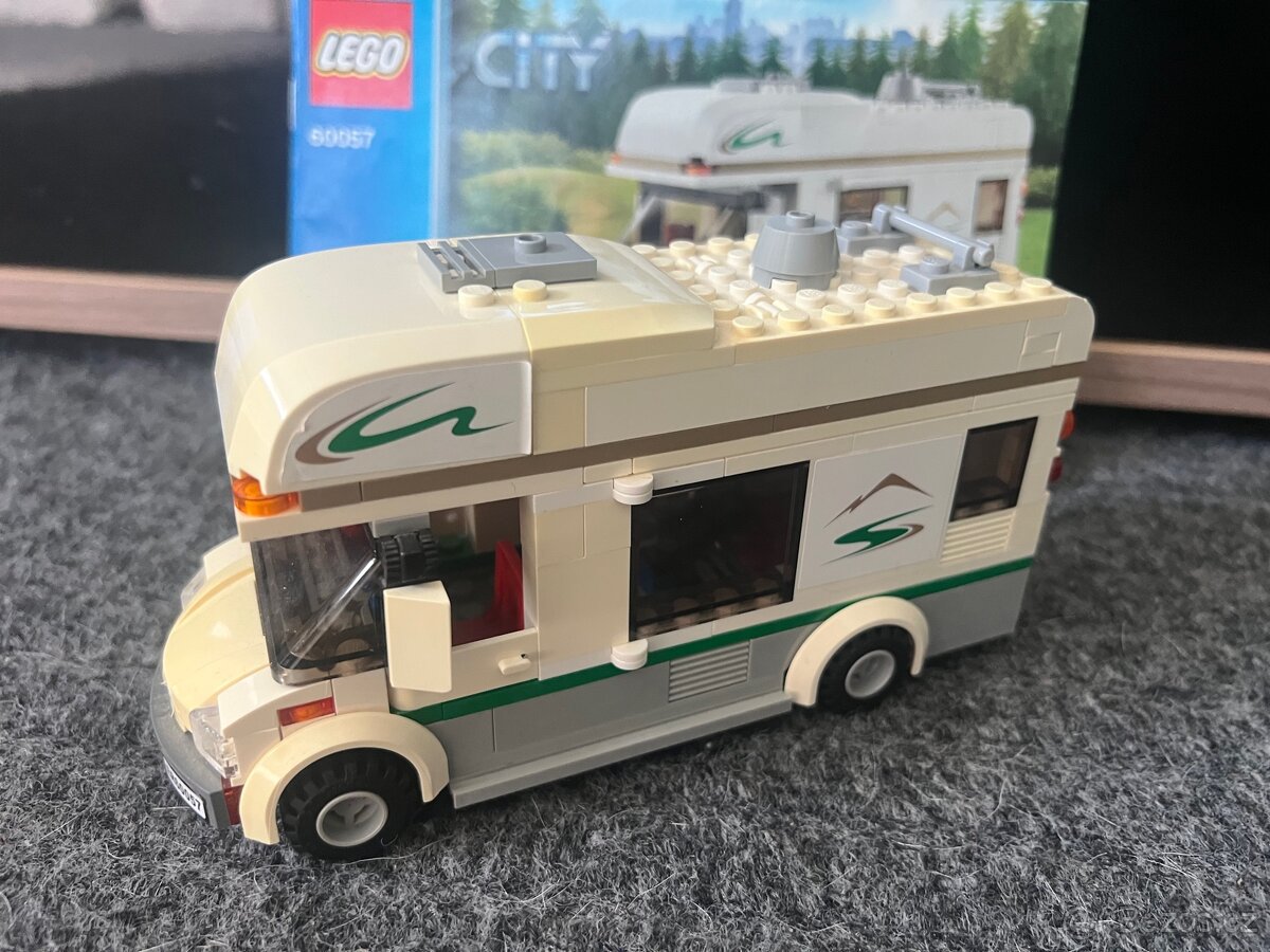 Lego City 60057 Obytná dodávka - 2