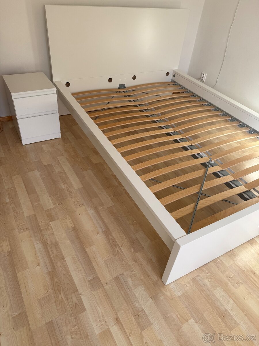 Krásnou postel 140 x 200 cm - 2