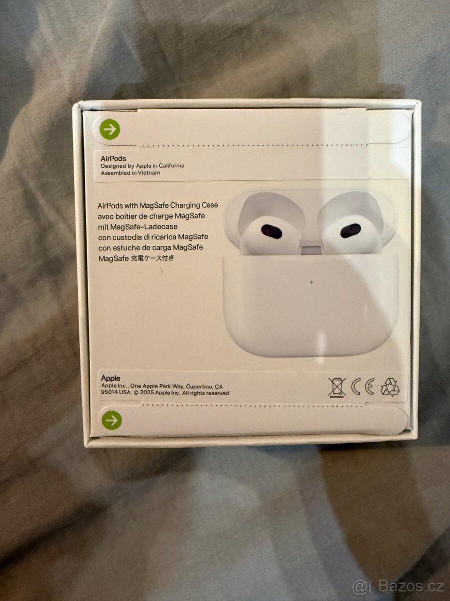 Sluchátka AirPods 3. generace - 2