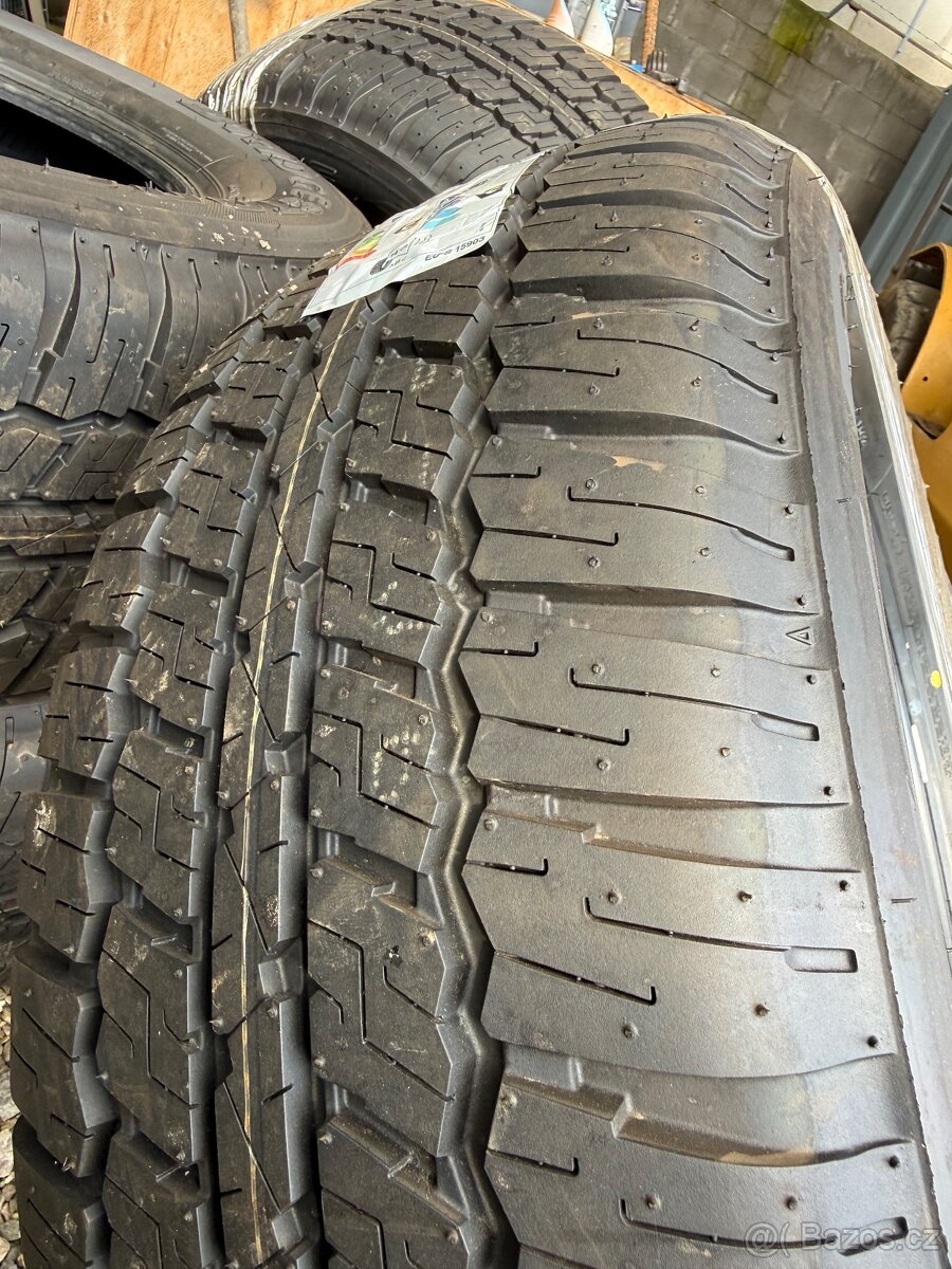 Pneu 285/60 R18 - 2