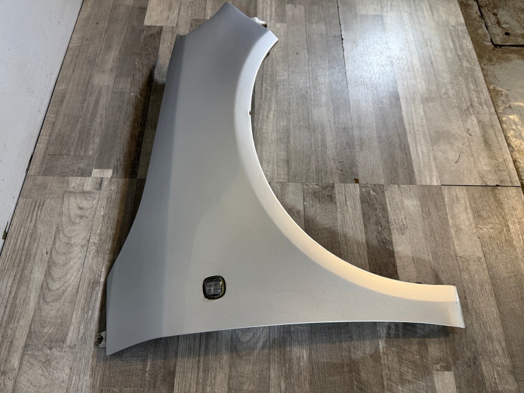 ŠKODA FABIA 2 - 5J - 2007-2014 - blatník PP - 9156 - 2