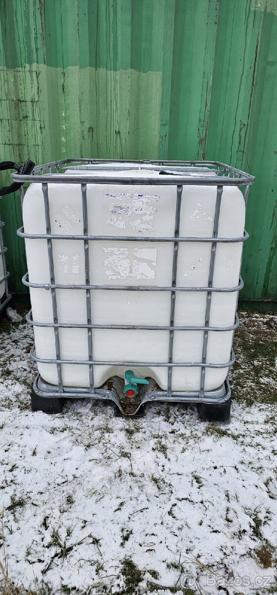 Plastový sud 200l, IBC 1000l - 2