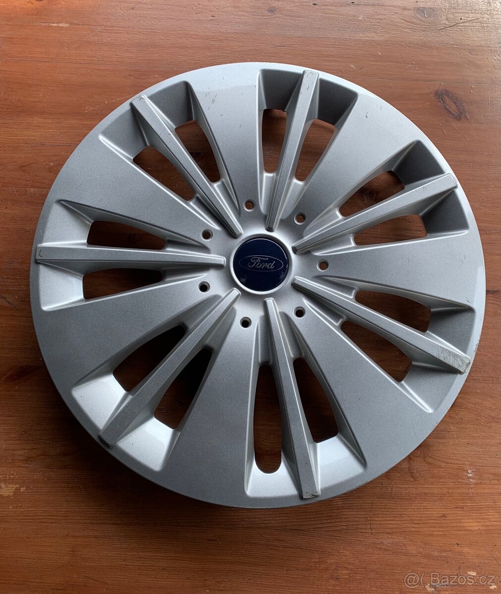 Poklice Ford Focus 16 - 2