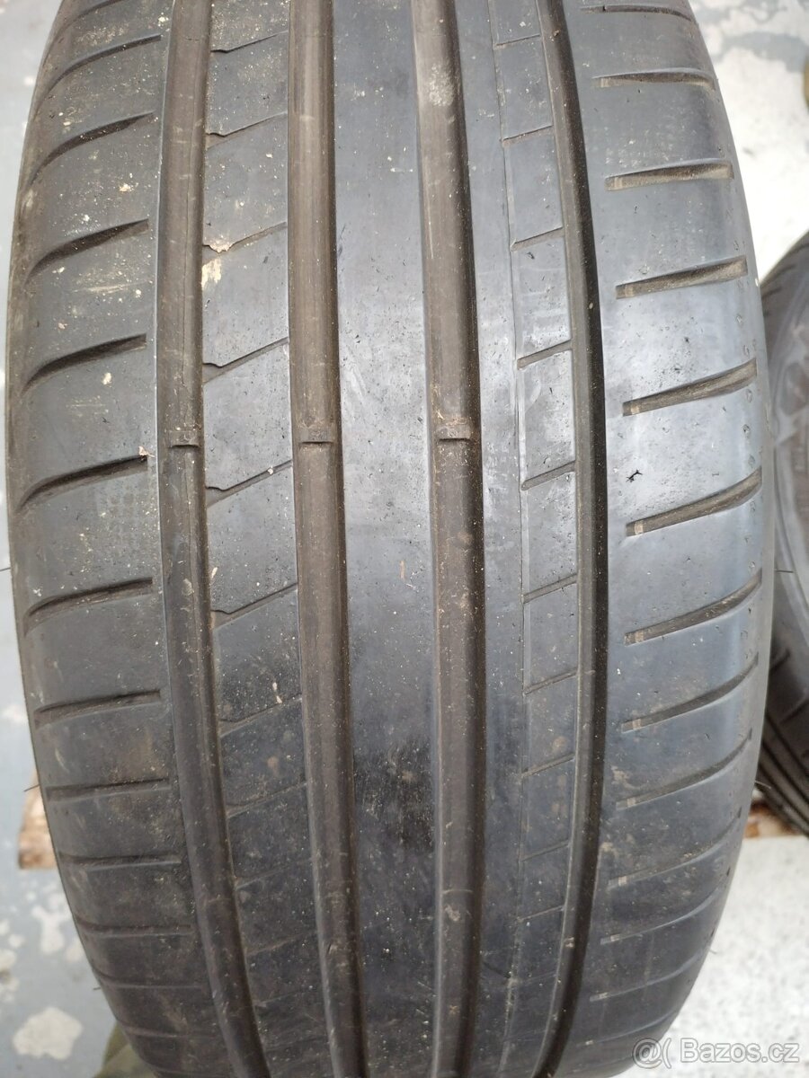 215/40/18 letni pneu GOODYEAR 215/40 R18 - 2