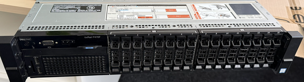 Prodám server Dell EMC VxRail P470F - 2