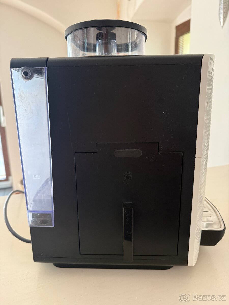 Automatický bílý kávovar/presovač KRUPS - 2