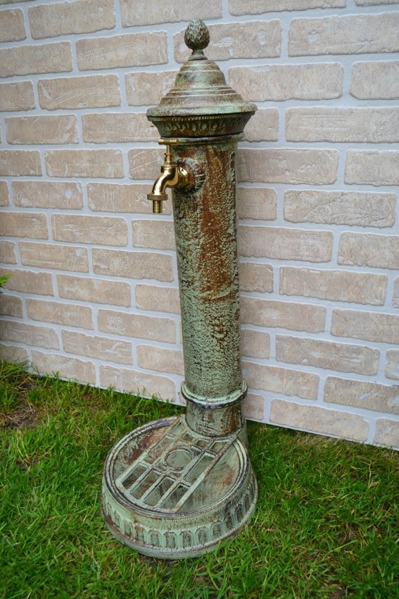 Vodovodní sloupek - kašna - litinová výlevka - zelená - 2