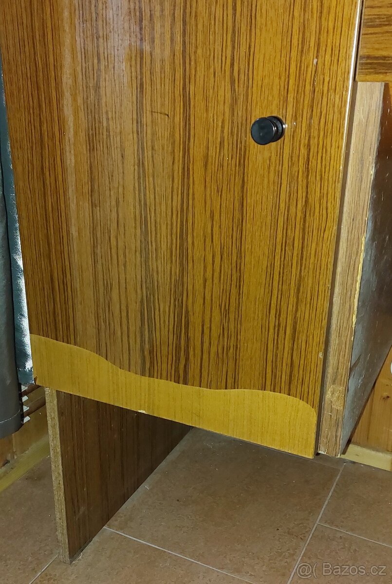 Šicí stroj Veritas se stolkem - 2