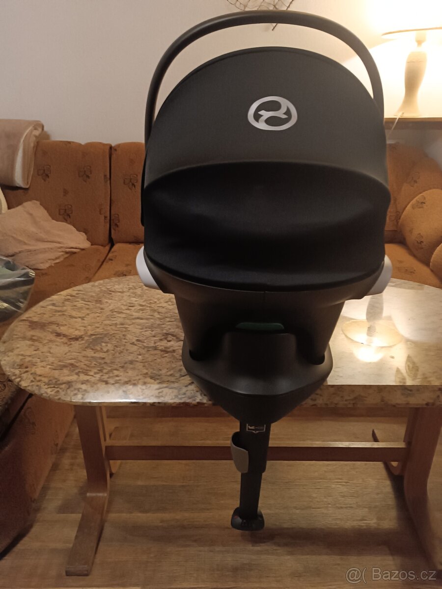 Prodám minimálně(6 měsíců v záruce) používanou autosedačku C - 2