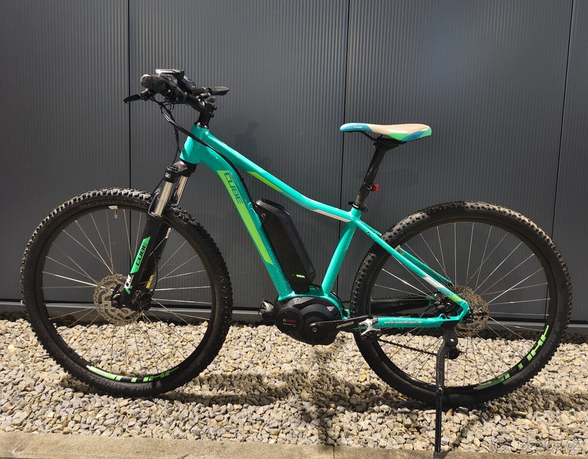 Dámské elektrokolo Cube Access One - 2